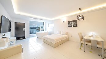 Geoje Badageurigo Pension