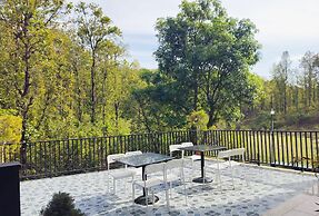 Ataraxia Crestmont Resorts & Spa