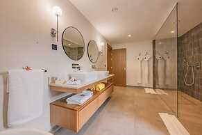 Legend Hill Resort & Spa