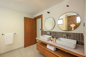 Legend Hill Resort & Spa