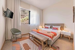 Legend Hill Resort & Spa