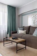 HOLT’s Sublime Minty Green 1BR on the Park