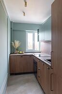 HOLT’s Sublime Minty Green 1BR on the Park