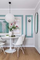 HOLT’s Sublime Minty Green 1BR on the Park