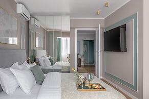 HOLT’s Sublime Minty Green 1BR on the Park