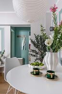 HOLT’s Sublime Minty Green 1BR on the Park