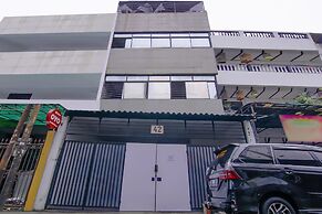 OYO 89994 Kartini House