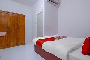 OYO 89994 Kartini House