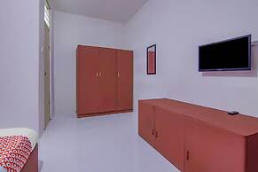 OYO 89994 Kartini House