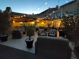 HOTEL  L'ART DES METS BY COTE JARDIN