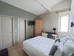 HOTEL  L'ART DES METS BY COTE JARDIN