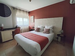 HOTEL  L'ART DES METS BY COTE JARDIN
