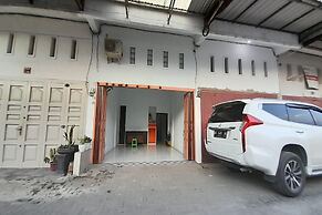 SPOT ON 93782 Hasibuan Homestay Syariah