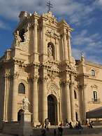 Astra Wi-fi Studio Apartment in the Historic Center