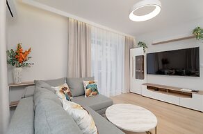 Bright Apartment With Balcony by Renters