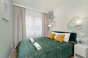 Bright Apartment With Balcony by Renters