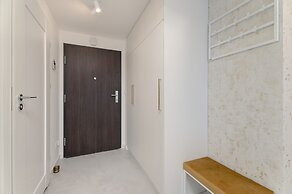 Bright Apartment With Balcony by Renters