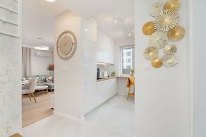 Bright Apartment With Balcony by Renters