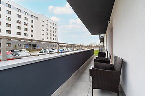 Bright Apartment With Balcony by Renters