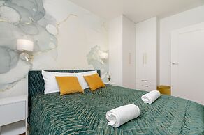 Bright Apartment With Balcony by Renters