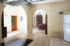 Zest Gozitan Villa & Pool