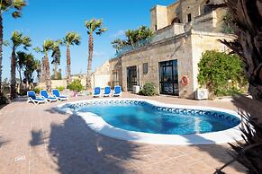 Zest Gozitan Villa & Pool