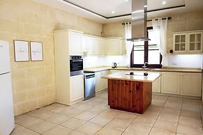 Zest Gozitan Villa & Pool