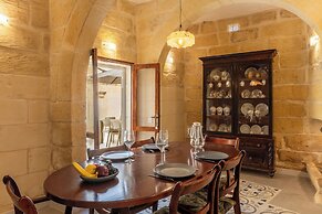 Surwig Gozitan Villa & Pool
