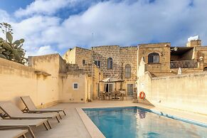 Surwig Gozitan Villa & Pool