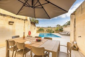 Surwig Gozitan Villa & Pool
