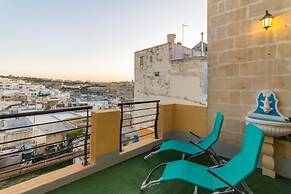 Sunny Maltese Townhouse Madonnina Kalkara