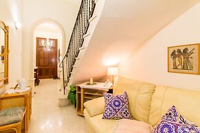 Sunny Maltese Townhouse Madonnina Kalkara