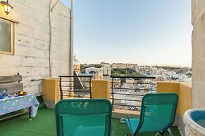Sunny Maltese Townhouse Madonnina Kalkara