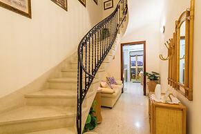 Sunny Maltese Townhouse Madonnina Kalkara