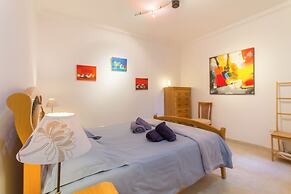 A Lovely Apart By The Sea Sliema