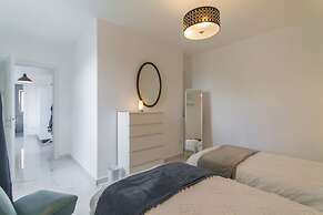 Sunny Penthouse Modern 2 bdr - Sliema