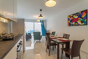 Sunny Penthouse Modern 2 bdr - Sliema