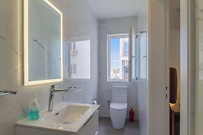 A Sunny Penthouse Modern 2 bdr - Sliema