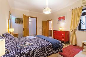 A Magnificent Sunny Seafront Apart Sliema