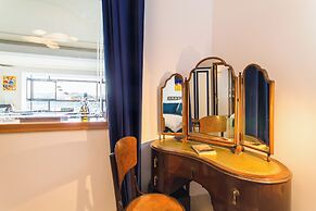 Magnificent sunny seafront Apart Sliema