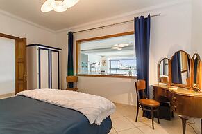 Magnificent sunny seafront Apart Sliema