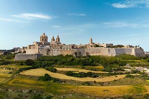 A Magnificent Sunny Seafront Apart Sliema