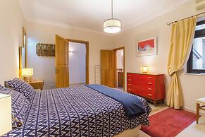 Magnificent sunny seafront Apart Sliema