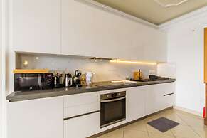 Magnificent sunny seafront Apart Sliema