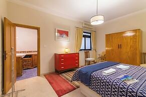 A Magnificent Sunny Seafront Apart Sliema