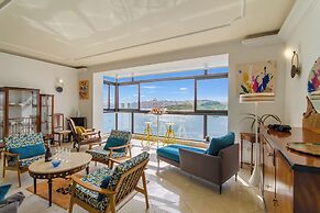 Magnificent sunny seafront Apart Sliema