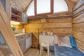 Tiny-mini Bertl With Hot Tub