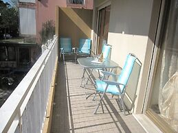 Enjoy the sun From our Lovely Terrace - Beahost