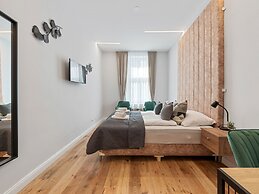 SKY9 Apartments District 17