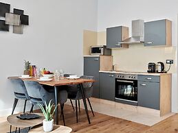 SKY9 Apartments District 17